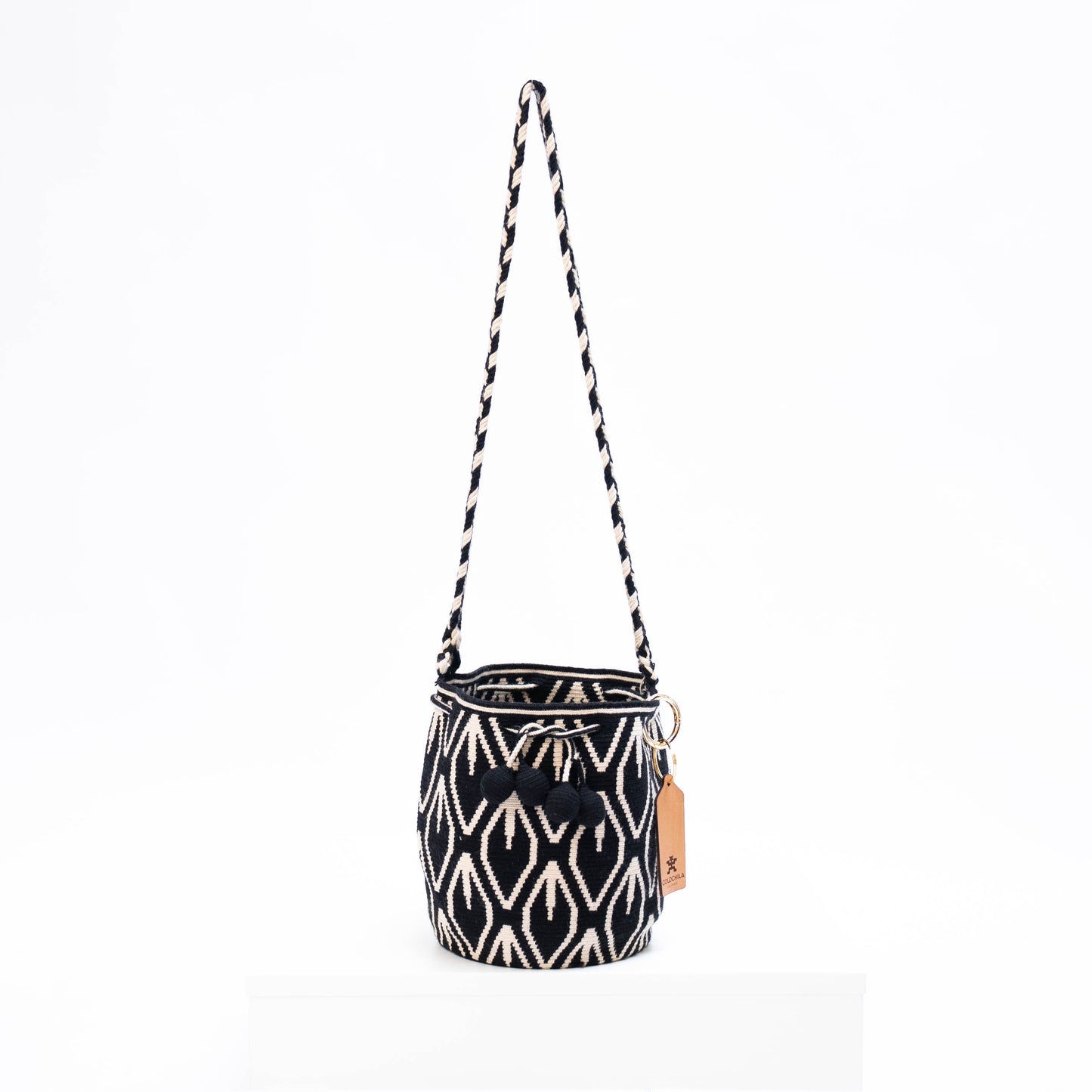Handwoven 'Nurita' Small Bag - Black Mochila