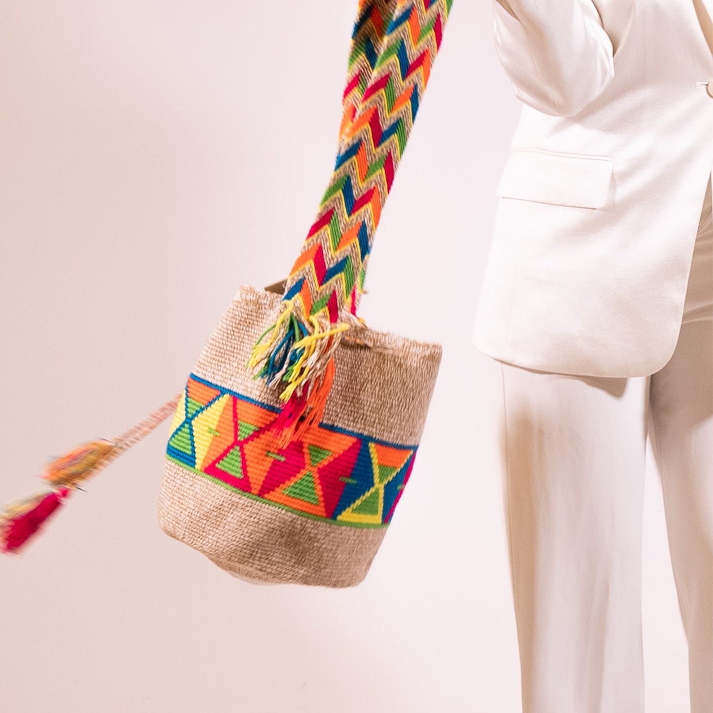 Handwoven Claudia Medium Bag - Colourful Mochila