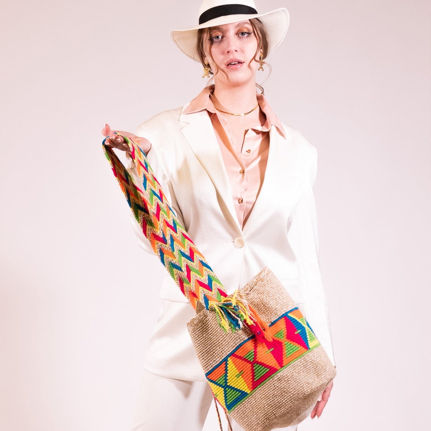 Handwoven Claudia Medium Bag - Colourful Mochila