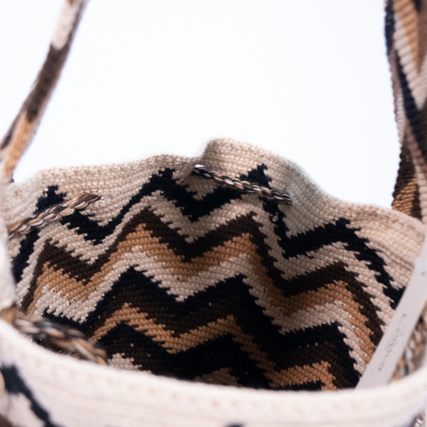 Handwoven 'Donatela' Medium Bag - Neutral Tones Mochila