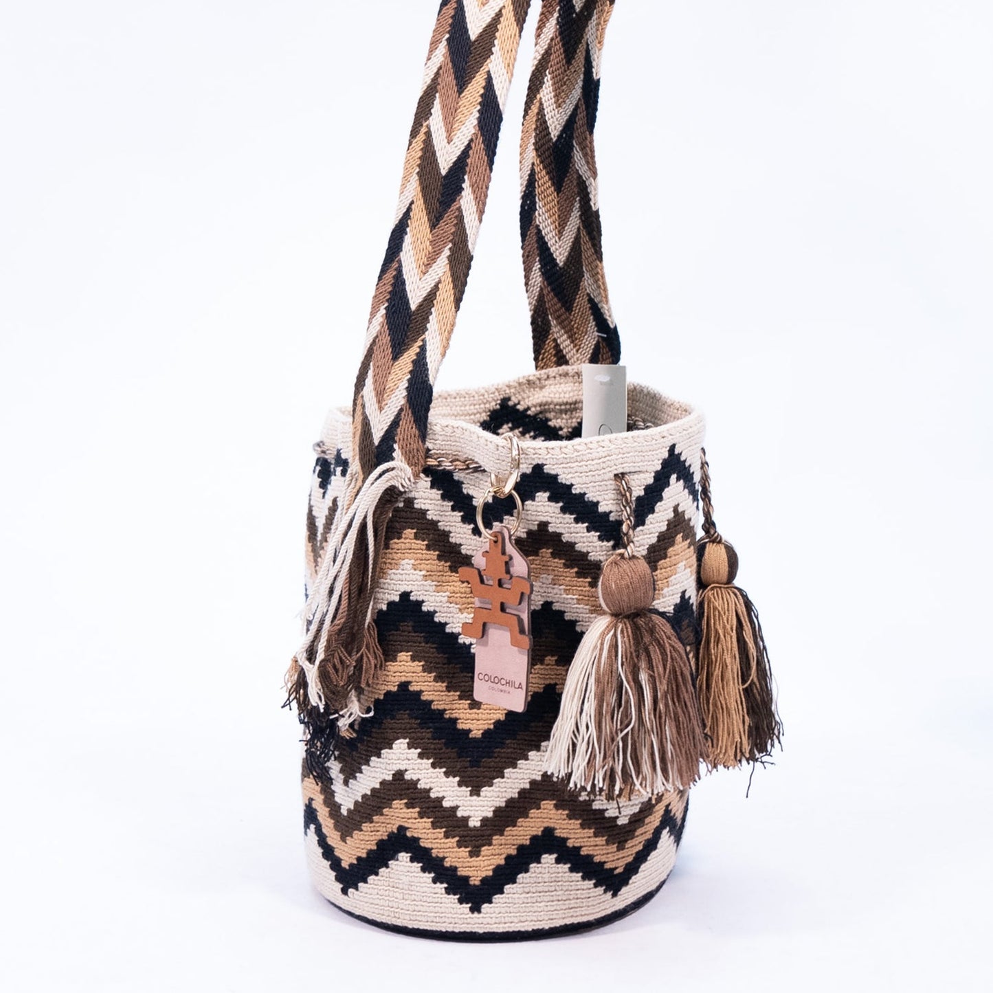 Handwoven 'Donatela' Medium Bag - Neutral Tones Mochila