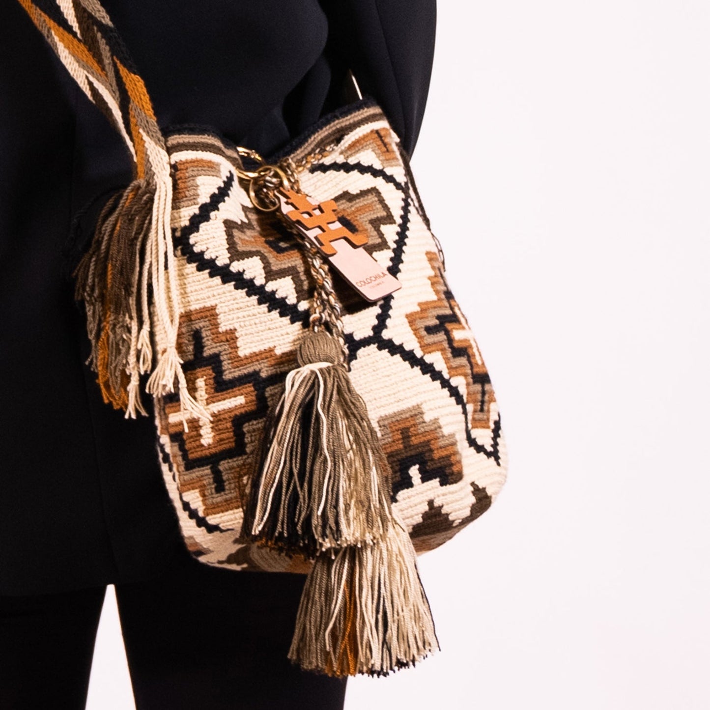 Handwoven 'Doris' Medium Bag - Neutral Tones Mochila