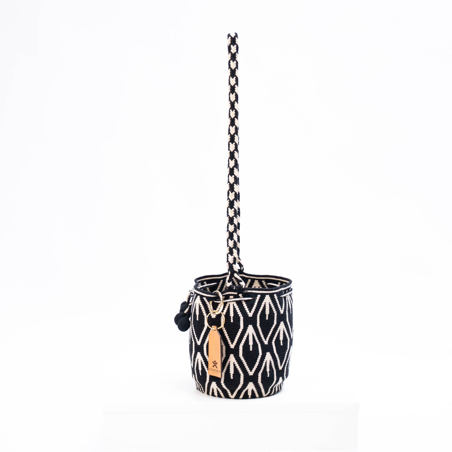 Handwoven 'Nurita' Small Bag - Black Mochila