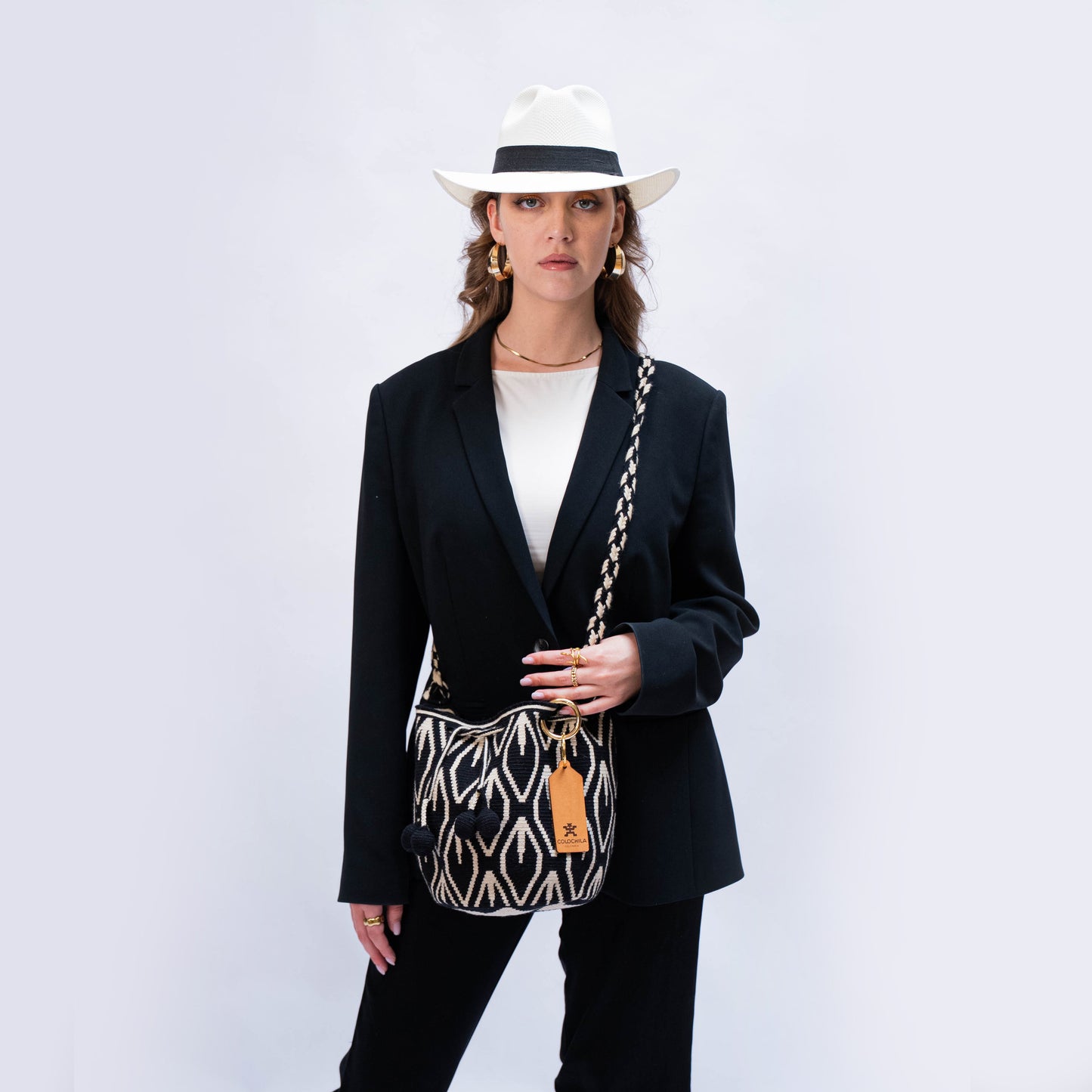 Handwoven 'Nurita' Small Bag - Black Mochila
