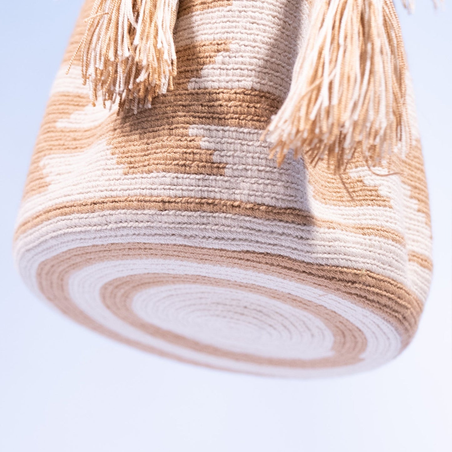 Handwoven 'Soledad' Medium Bag - White and Beige Mochila